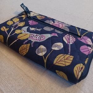Vera Bradley Retired Floral Nightingale Wristlet Wallet